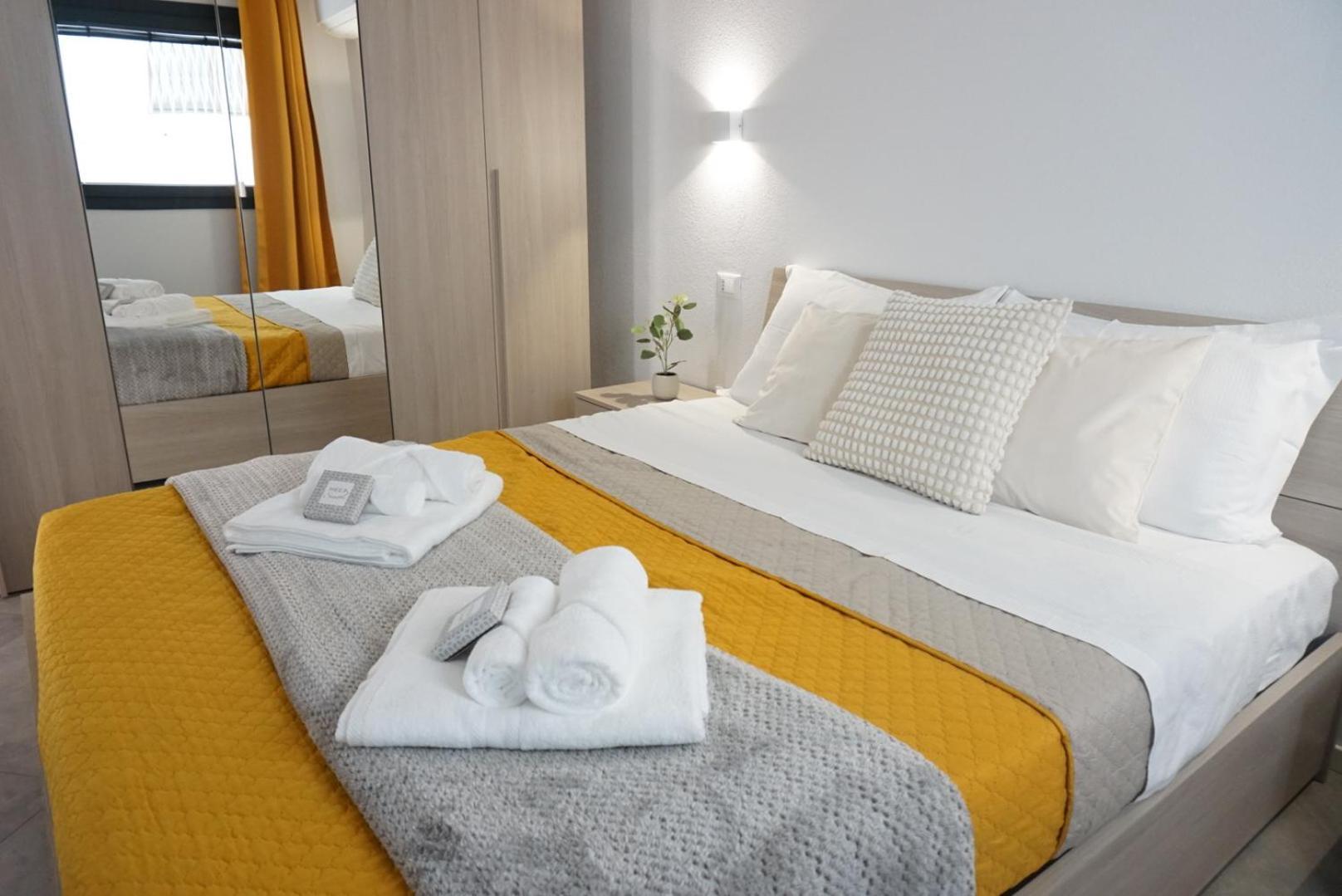 Elisa Apartments B - In Front Of The Walls Of Lucca Exterior foto